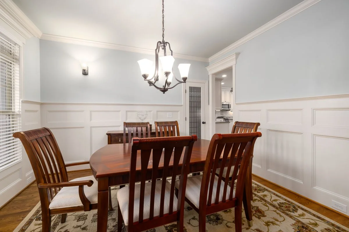 Wainscoting and board-and-batten wall in a farmhouse living room